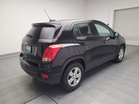 Used 2020 Chevrolet Trax LS w/ Tint and Cruise Package image 9