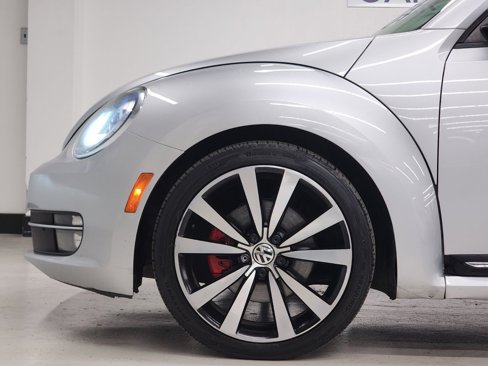 Used 2013 Volkswagen Beetle 2.0T image 29
