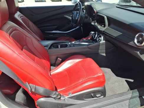 Used 2018 Chevrolet Camaro SS image 10