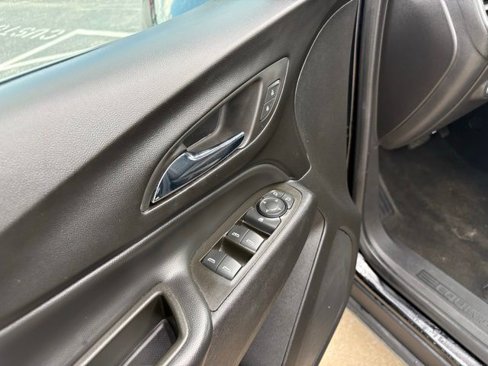 Used 2023 Chevrolet Equinox LT image 11