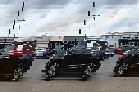 Used 2019 Cadillac XT5 Luxury image 3