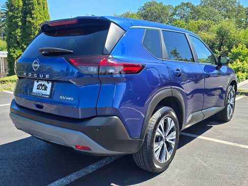 Used 2023 Nissan Rogue SV image 4