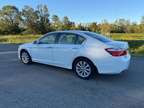 Used 2015 Honda Accord EX-L image 2