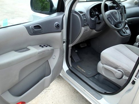 Used 2012 Kia Sedona LX image 14