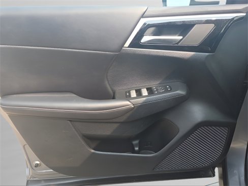 Used 2023 Mitsubishi Outlander SE image 10