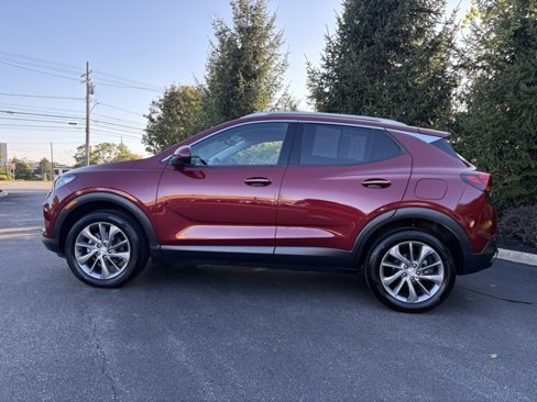 Used 2023 Buick Encore GX Essence w/ Advanced Technology Package image 2