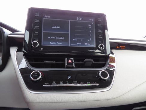 Used 2022 Toyota Corolla LE image 20