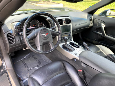 Used 2005 Chevrolet Corvette Convertible w/ Preferred Equipment Group image 21