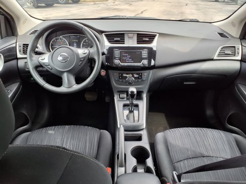 Used 2018 Nissan Sentra SV image 9