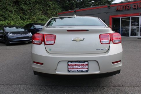 Used 2015 Chevrolet Malibu LT image 4
