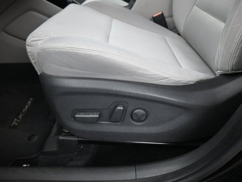Used 2016 Hyundai Tucson Sport image 11