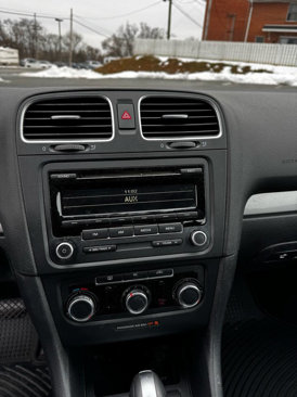 Used 2012 Volkswagen Golf 2-Door image 9