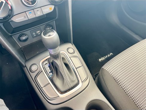 Used 2021 Hyundai Kona SE image 16