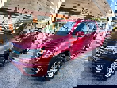 Used 2018 Chevrolet Colorado LT w/ LT Convenience Package image 1