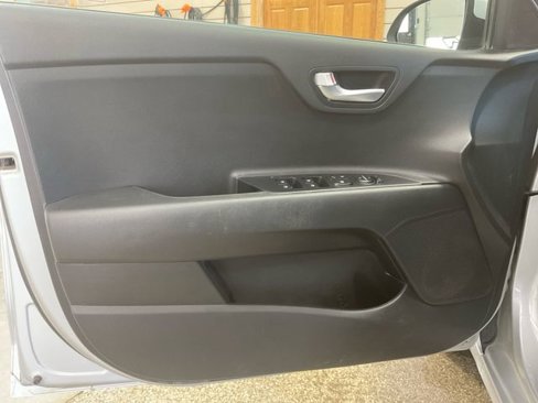Used 2023 Kia Rio S image 18