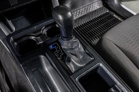 Used 2018 Toyota Tacoma SR image 22