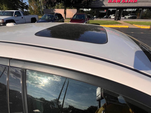 Used 2012 Lincoln MKZ AWD image 17