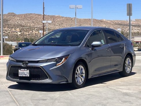Used 2021 Toyota Corolla XLE w/ Carpet Mat Package (TMS) image 3