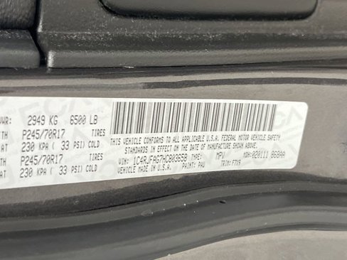Certified 2017 Jeep Grand Cherokee Laredo w/ Quick Order Package 23E image 34