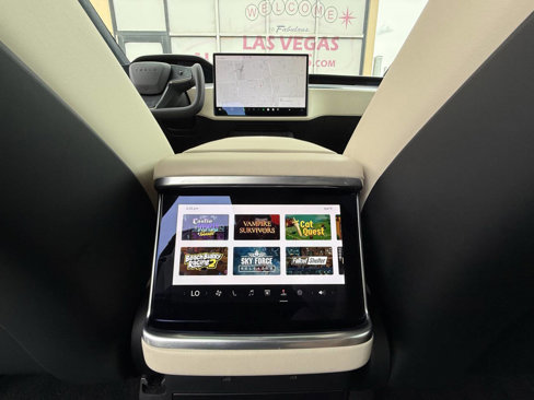 Used 2022 Tesla Model X Plaid image 23