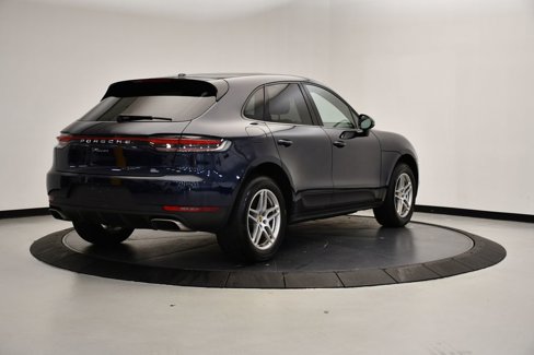 Certified 2021 Porsche Macan image 7