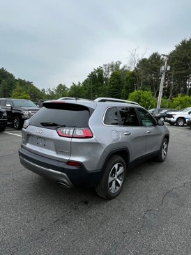 Used 2020 Jeep Cherokee Limited image 7