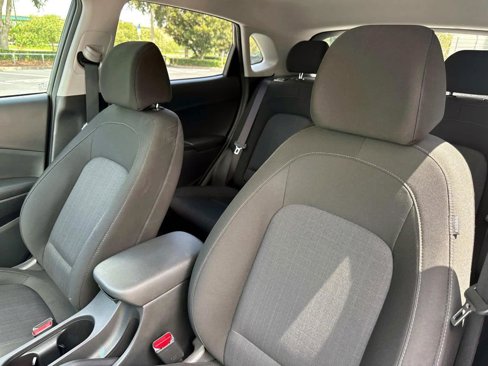 Used 2023 Hyundai Kona SEL w/ Winter Weather Package image 10