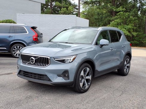 Certified 2023 Volvo XC40 B5 Plus w/ Driver Assist Package image 9