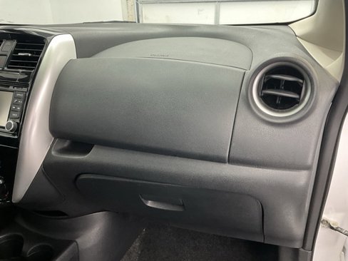 Used 2016 Nissan Versa Note SV image 8