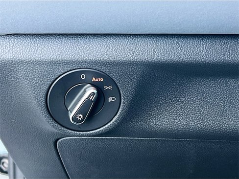 New 2025 Volkswagen Jetta SE image 10