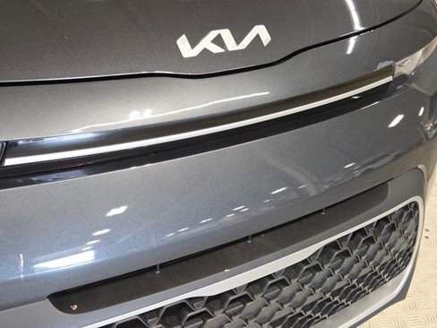 Used 2022 Kia Soul LX w/ Technology Package image 11
