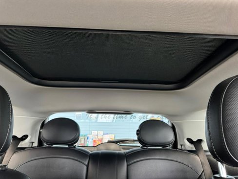Used 2019 MINI Cooper 2-Door Hardtop image 56