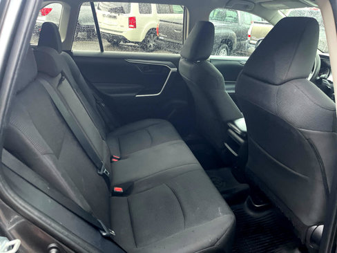 Used 2021 Toyota RAV4 LE image 16