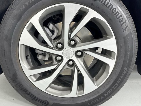 Used 2021 Buick Envision Essence w/ Technology Package I image 28