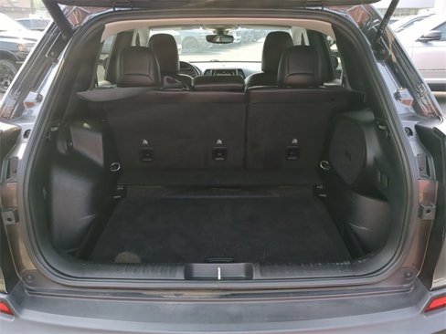 Used 2020 Jeep Cherokee Limited image 32