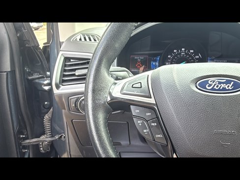 Used 2023 Ford Edge SEL image 13