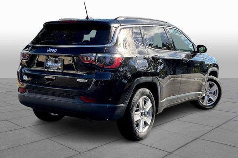 Used 2022 Jeep Compass Latitude image 12