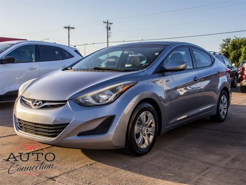 Used 2016 Hyundai Elantra SE image 2