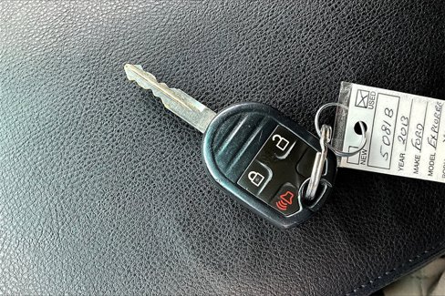 Used 2013 Ford Explorer 4WD w/ Class III Trailer Tow Pkg image 6