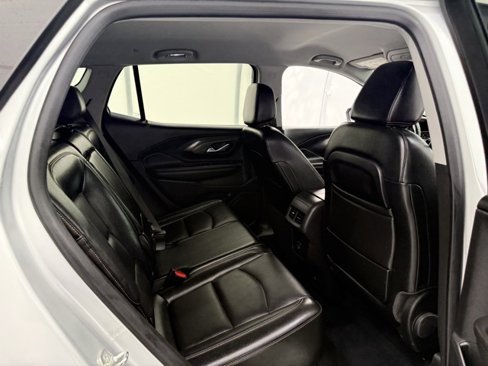 Used 2021 GMC Terrain SLT image 17