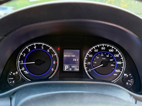 Used 2011 INFINITI G37 x Sedan w/ Premium Pkg image 15