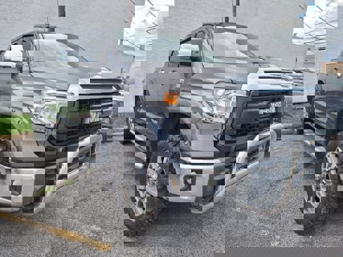 Used 2014 Toyota Tundra SR5 image 3