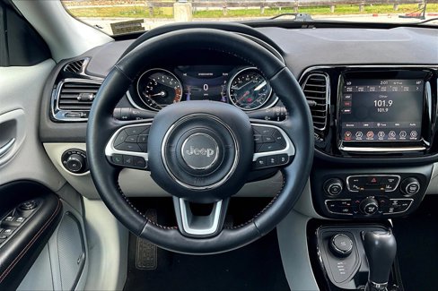 Used 2021 Jeep Compass Limited w/ Sun and Sound Group image 5