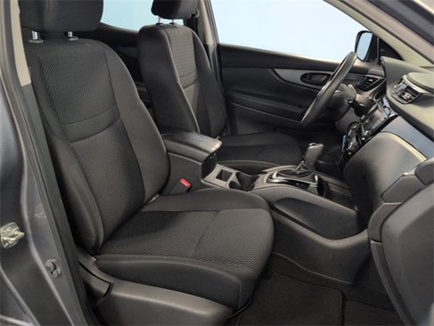 Used 2021 Nissan Rogue Sport S image 17