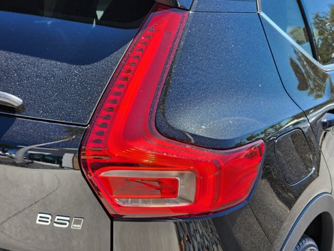 New 2025 Volvo XC40 B5 Core w/ Protection Package image 10