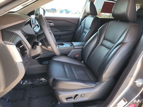 Certified 2021 Nissan Rogue SV w/ Premium Package image 12