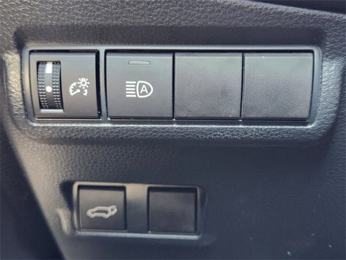 Certified 2023 Toyota Corolla Cross XLE image 22