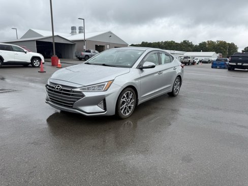 Used 2020 Hyundai Elantra Limited image 3
