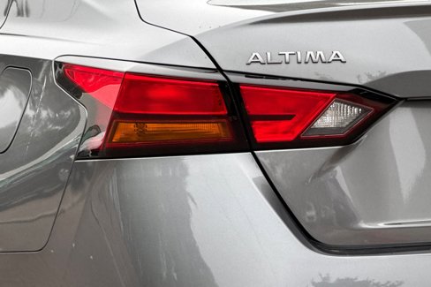 Used 2024 Nissan Altima 2.5 S image 13