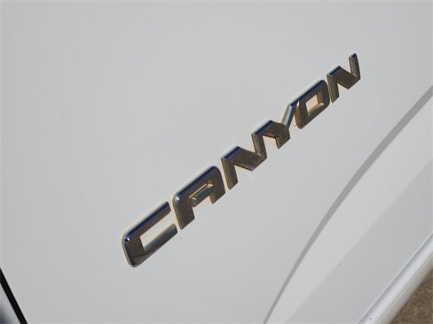 Used 2020 GMC Canyon SLE w/ Elevation Edition image 12